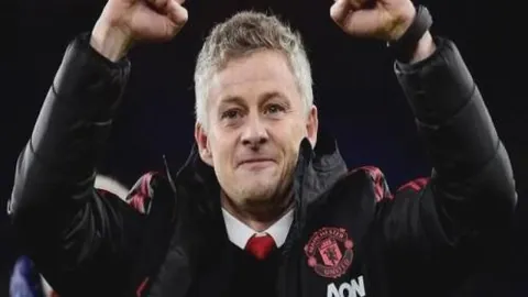 太阳队战力全开！挑战鱼腩队，能否以11中9的强势表现提振士气再下一城？